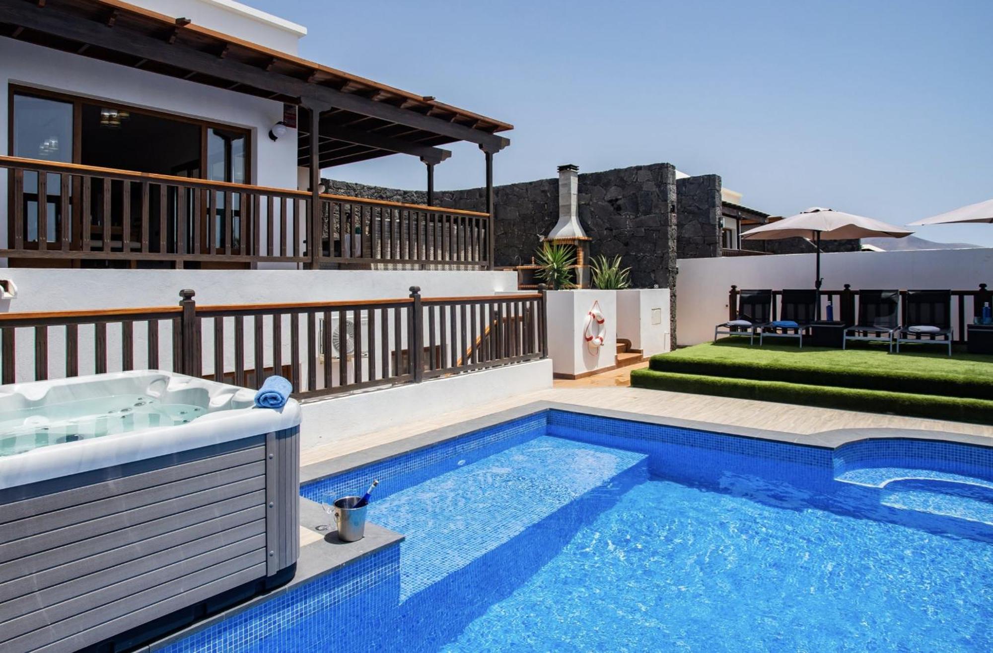 Villa Casa Blanca Плайя-Бланка Екстер'єр фото