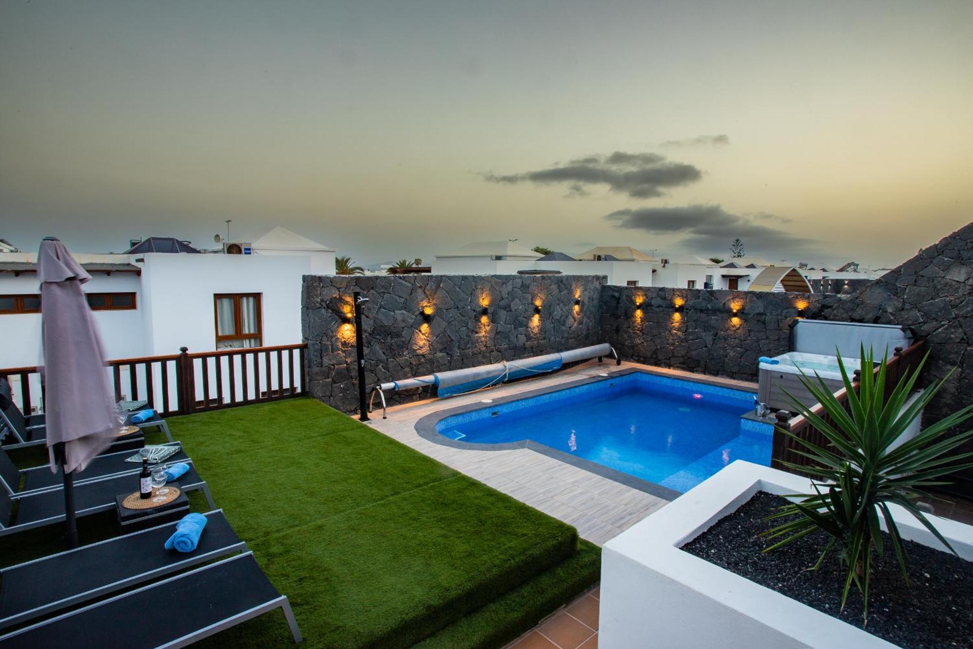 Villa Casa Blanca Плайя-Бланка Екстер'єр фото